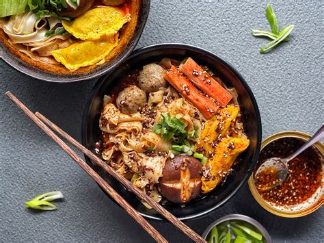  Spicy Hotpot with Noodles: A Tangy and Aromatic Symphony of Flavors Will Your Taste Buds Ever Recover?