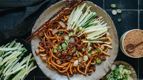  Tangshan Zhajiang Mian: Can Spicy Fermented Bean Paste Noodles Conquer Your Tastebuds?