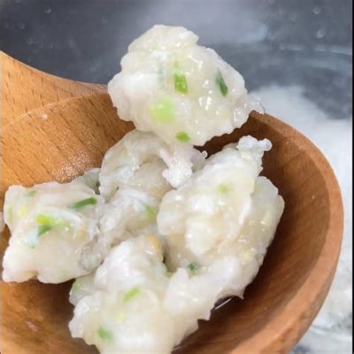  Wenzhou Fish Balls: Savory Bites of Heaven Bursting with Fragrant Coconut Milk and Fresh Herbs!